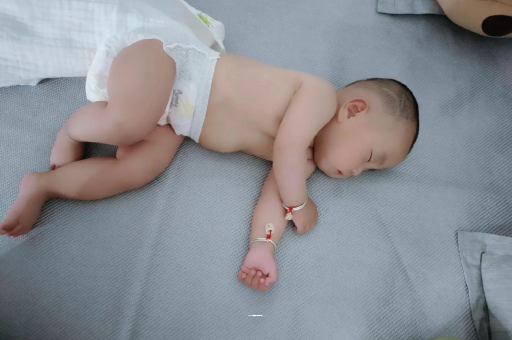 临清没满月的宝宝